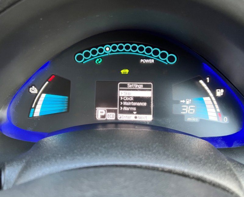 NISSAN LEAF