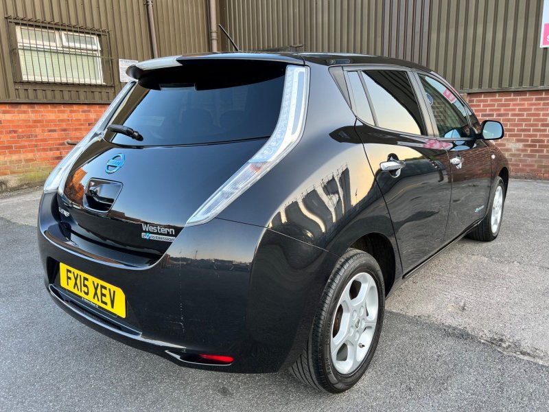 NISSAN LEAF