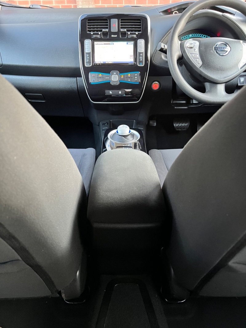 NISSAN LEAF